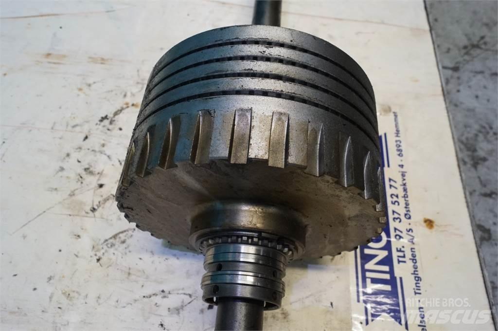 Valtra T213 Transmission