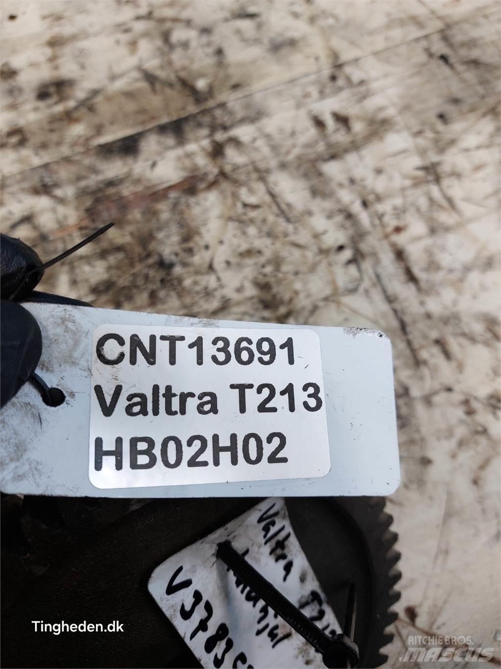 Valtra T213 Transmission
