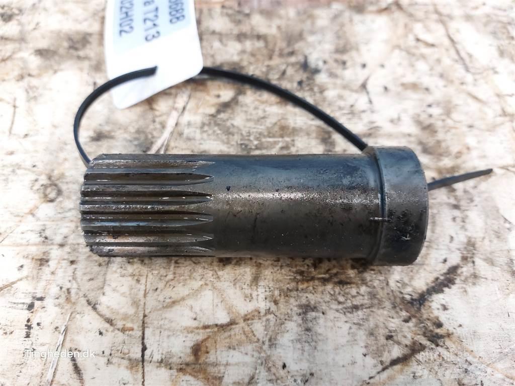 Valtra T213 Transmission