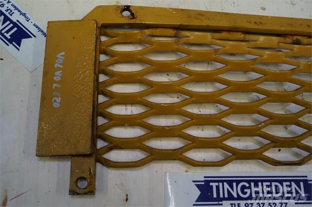 Volvo L120 Screening buckets