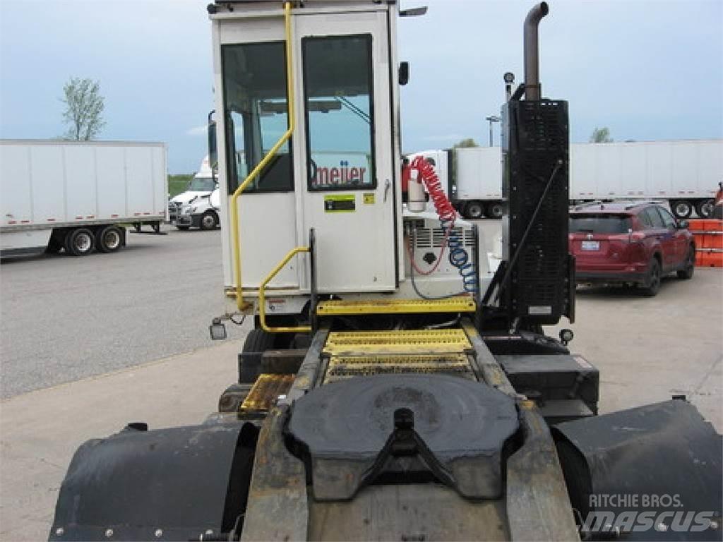 Autocar ACTT42 Terminal tractors
