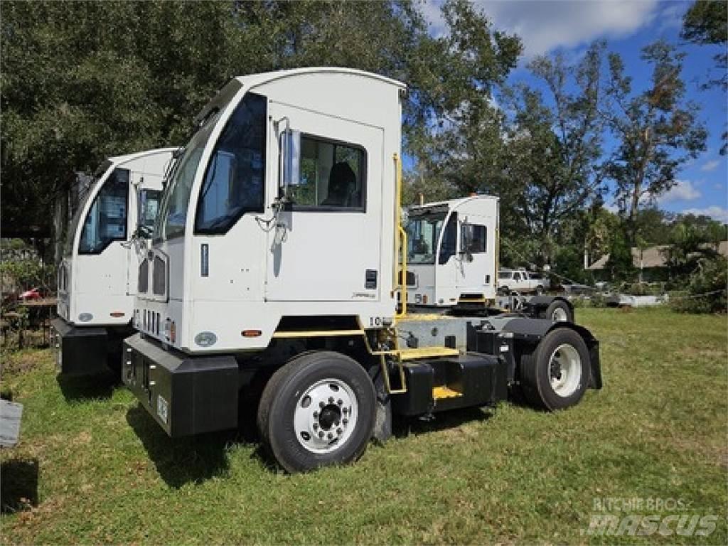 Autocar ACTT42 Terminal tractors
