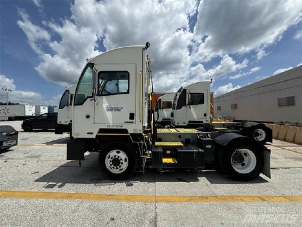 Autocar ACTT42 Terminal tractors