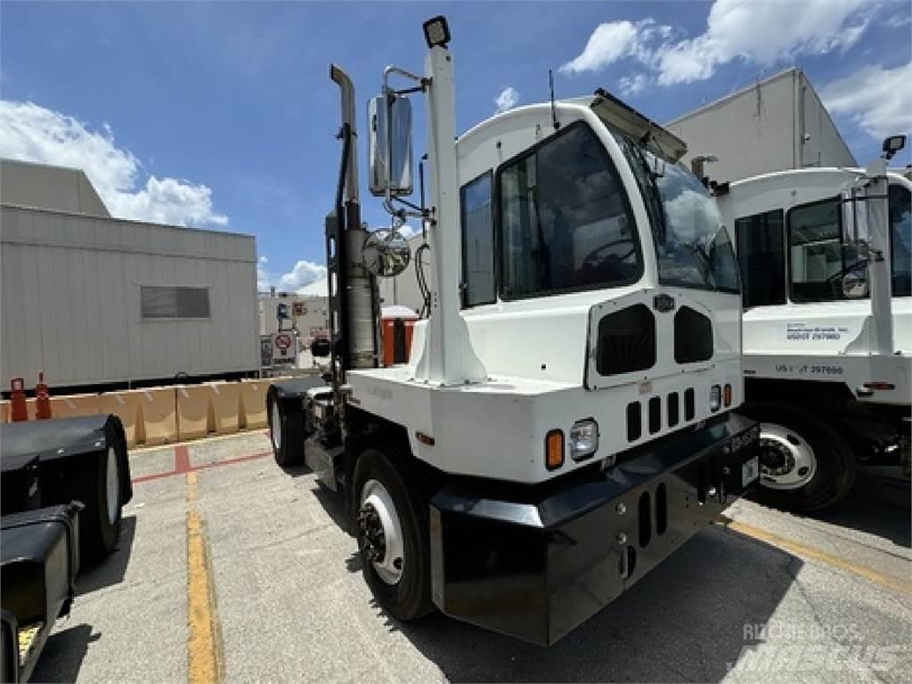 Autocar ACTT42 Terminal tractors