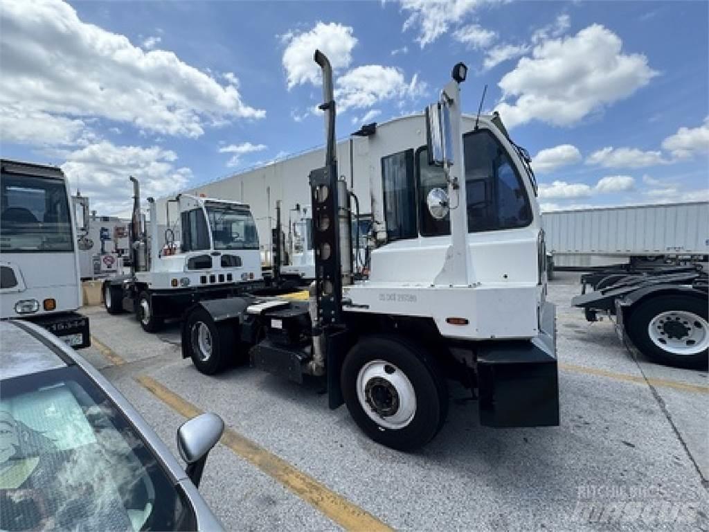Autocar ACTT42 Terminal tractors
