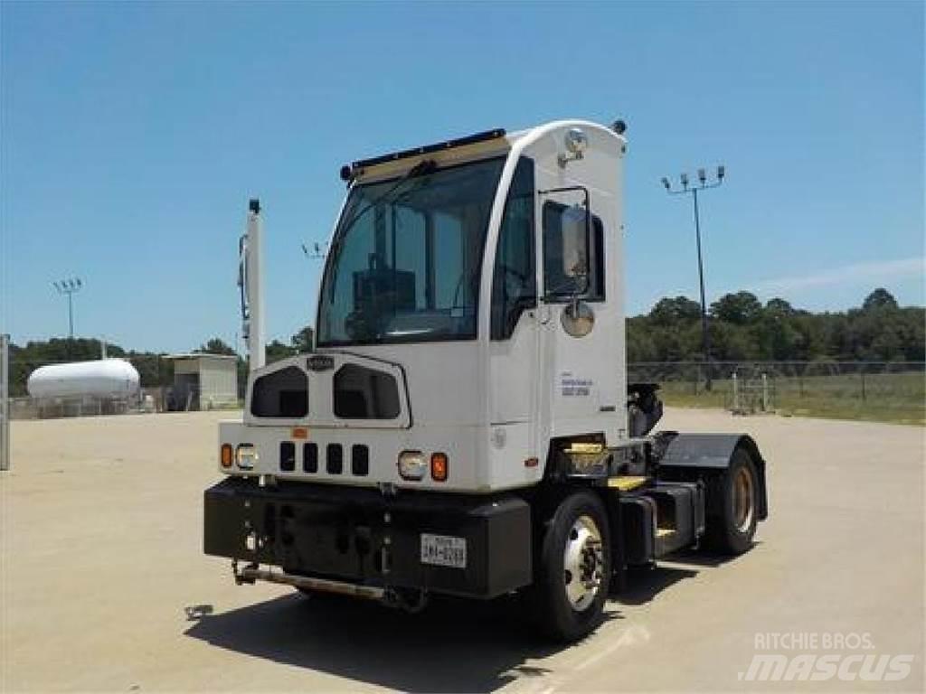 Autocar ACTT42 Terminal tractors