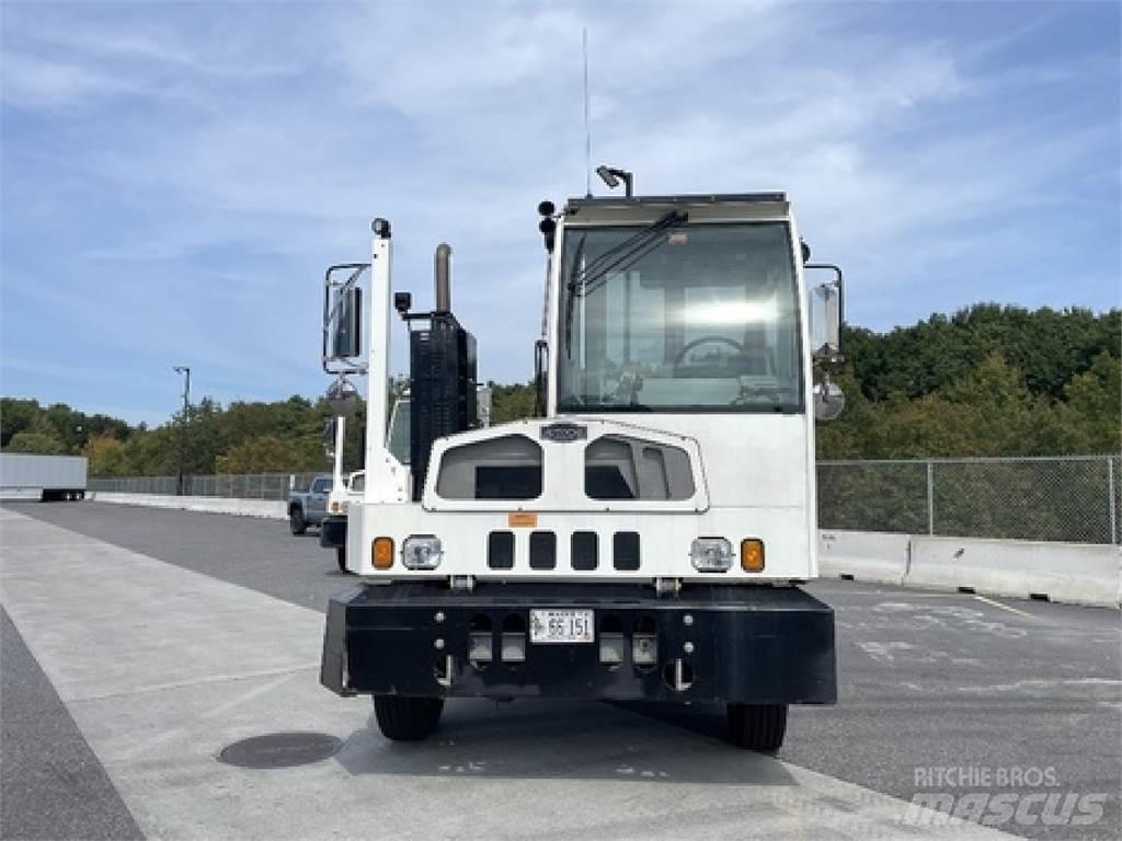 Autocar ACTT64 Terminal tractors