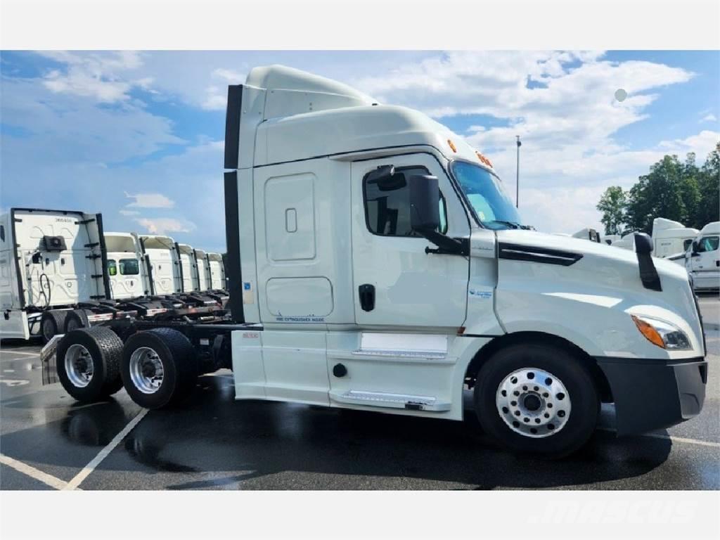 Freightliner 126 Prime Movers
