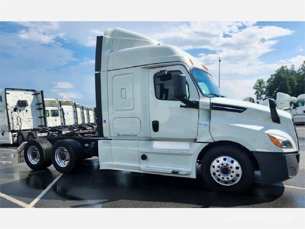 Freightliner 126 Prime Movers