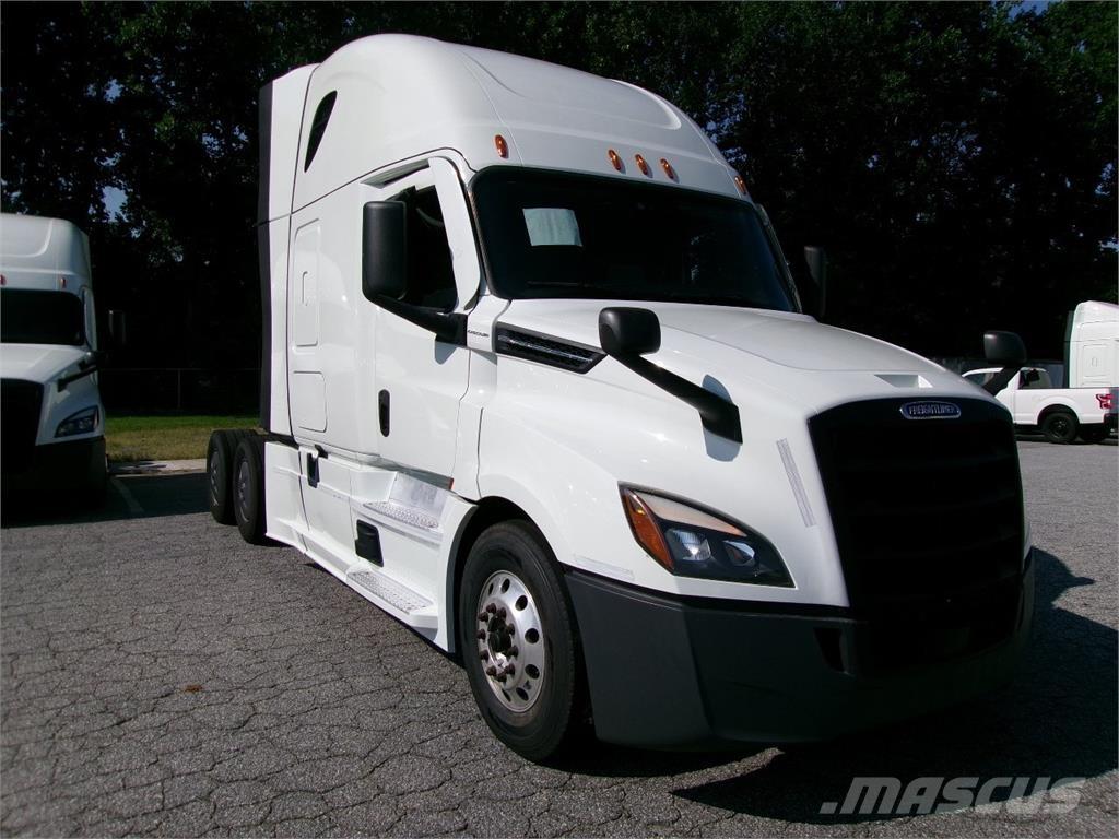 Freightliner 126 Prime Movers