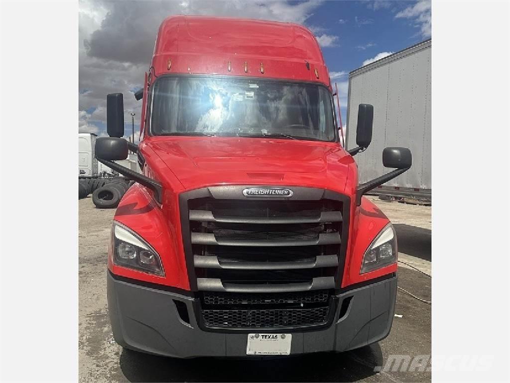 Freightliner CA126 Prime Movers