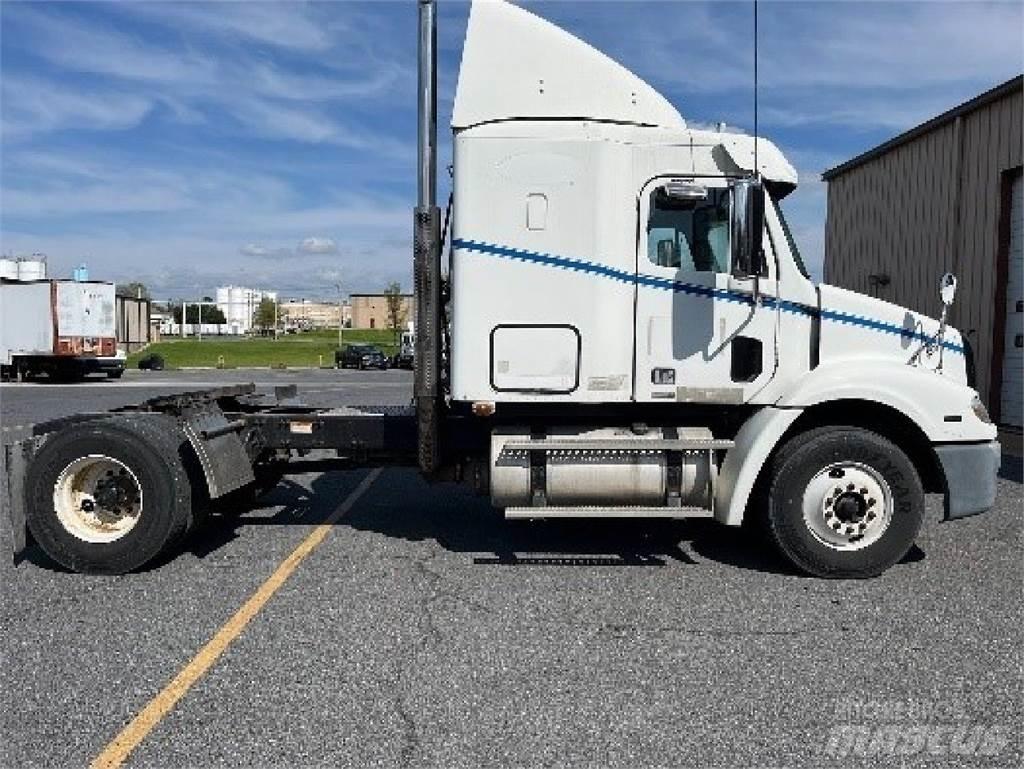 Freightliner CL112 Prime Movers