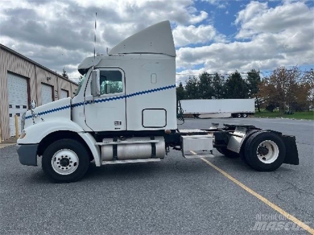 Freightliner CL112G Prime Movers