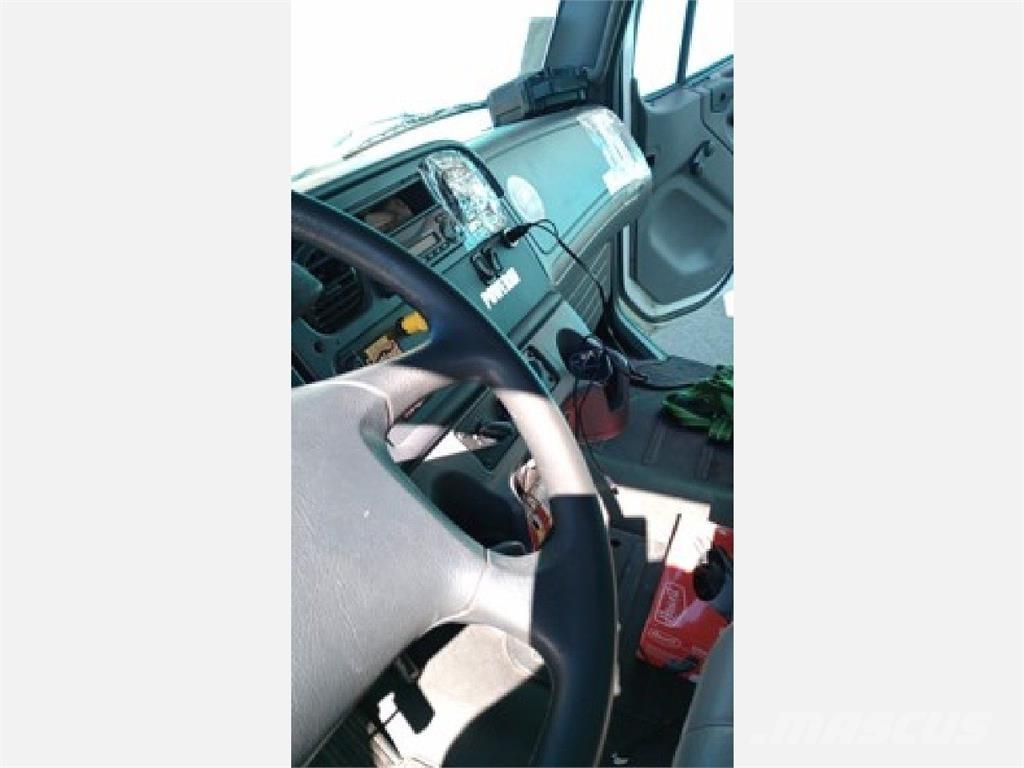 Freightliner M2 Box trucks
