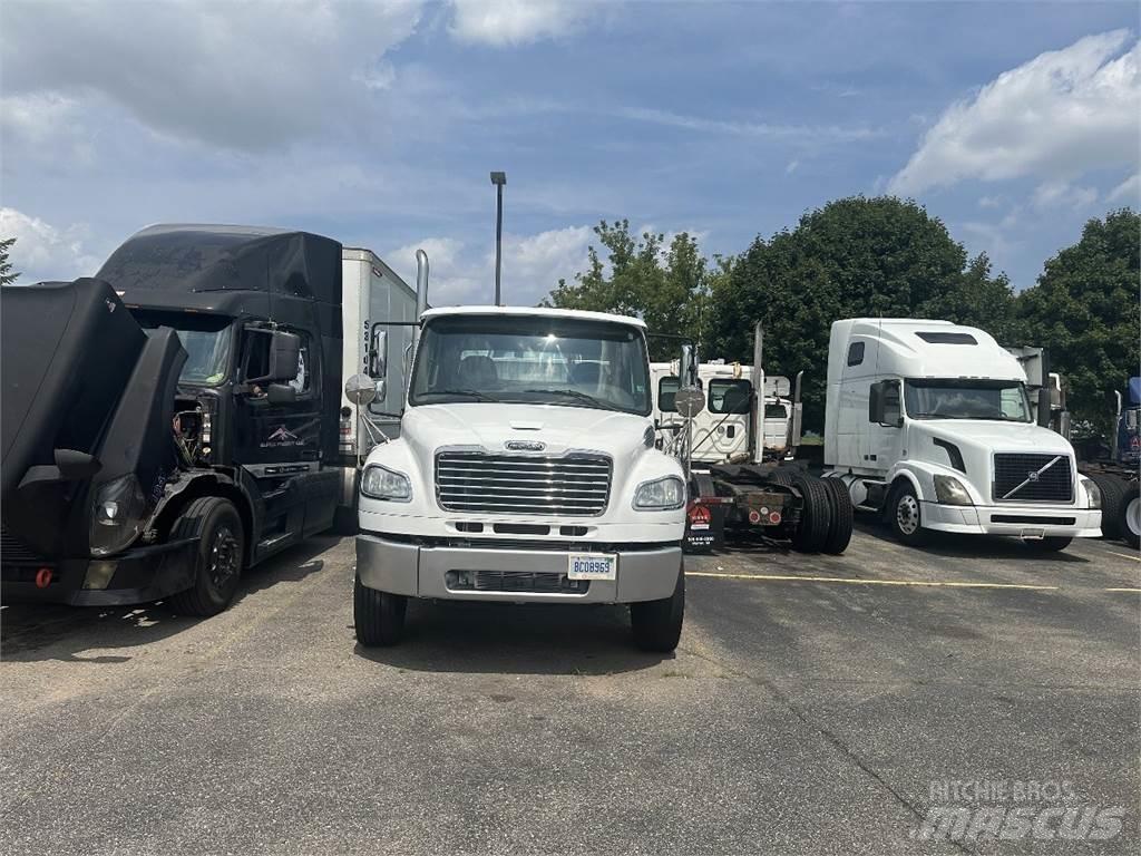 Freightliner M2 106 Prime Movers