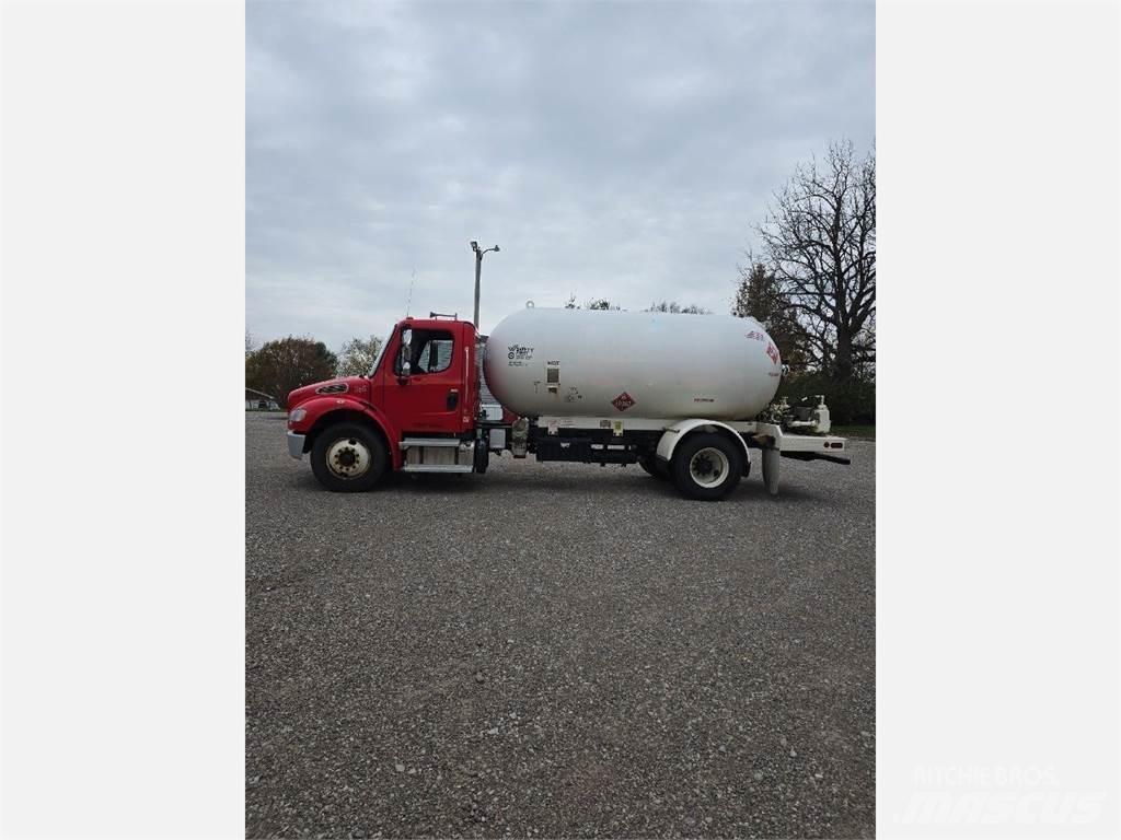 Freightliner M2 106 Other trucks