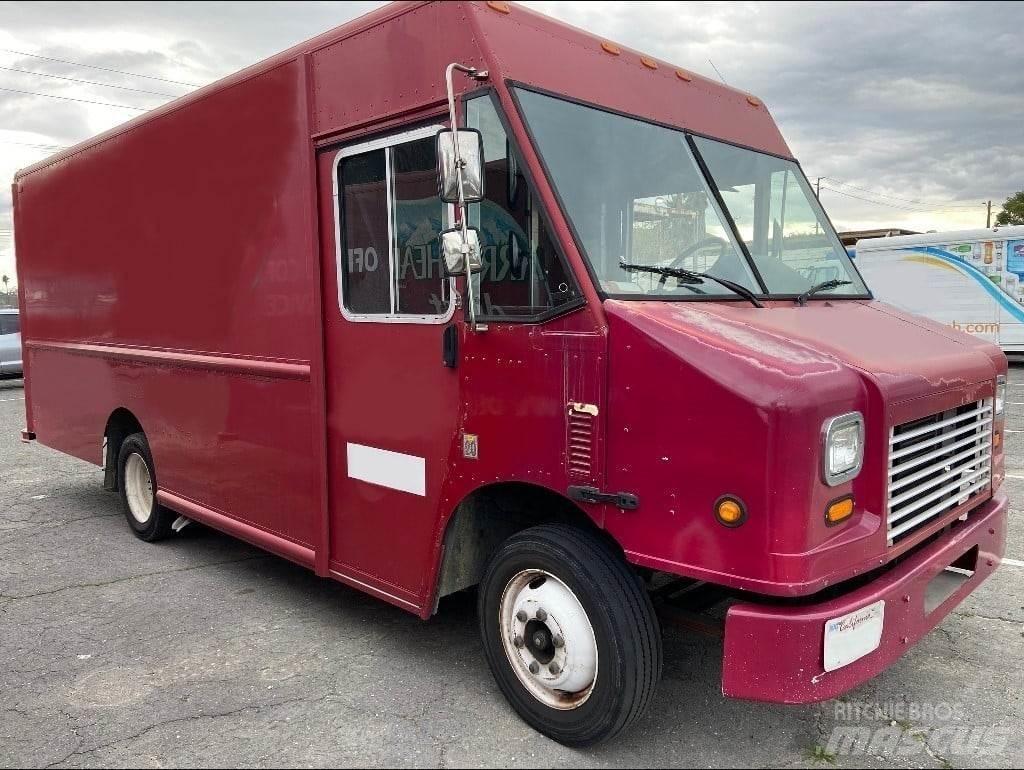 Freightliner MT45 Box body