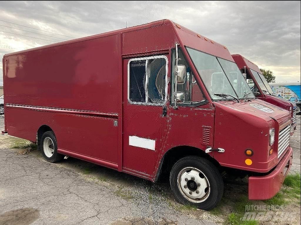 Freightliner MT45 Box body