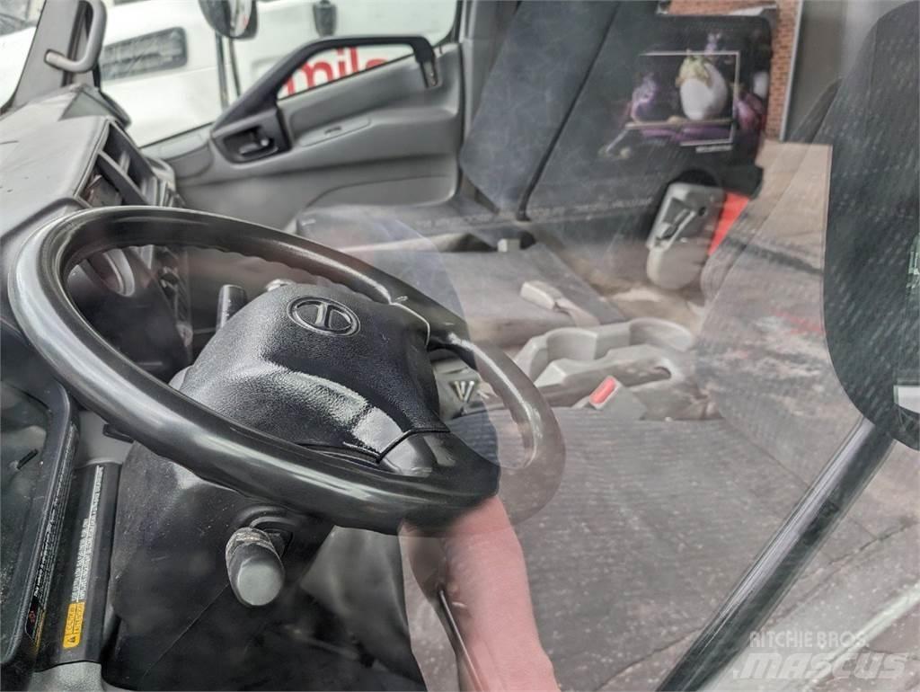 Hino 195 Temperature controlled trucks
