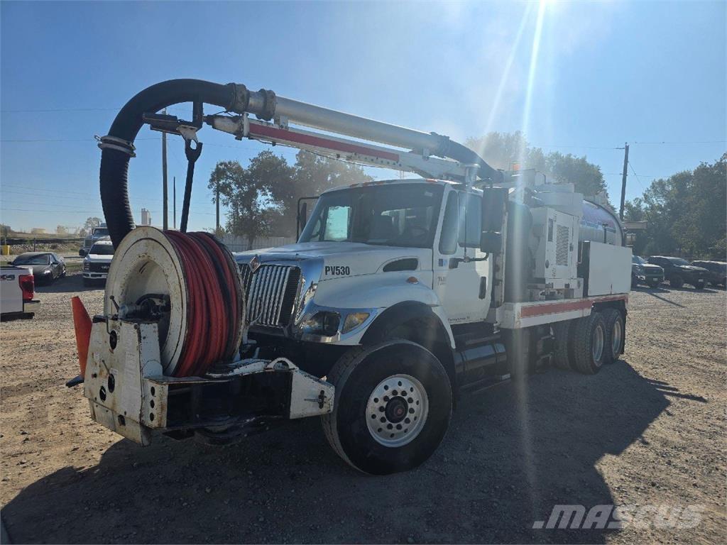 International 4400 Other trucks