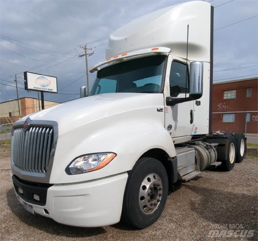 International LT Prime Movers
