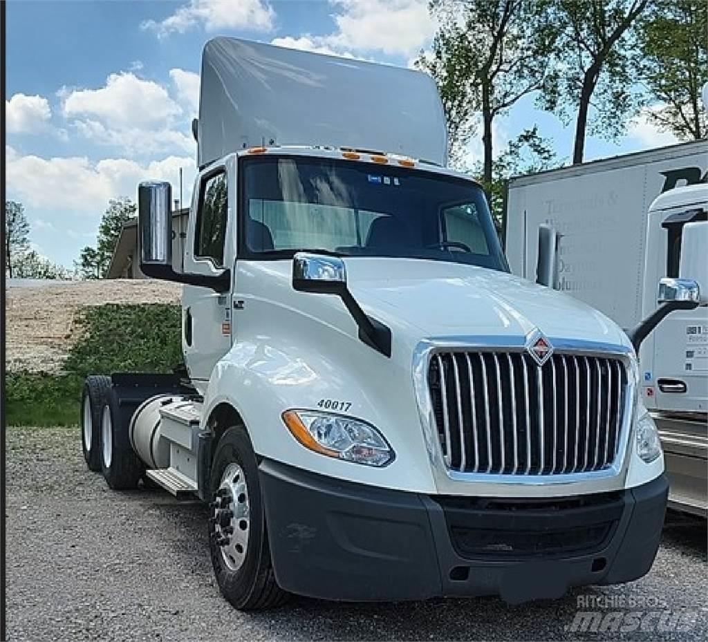 International LT Prime Movers