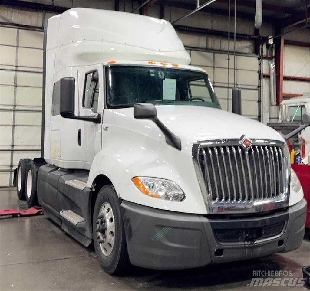 International LT Prime Movers