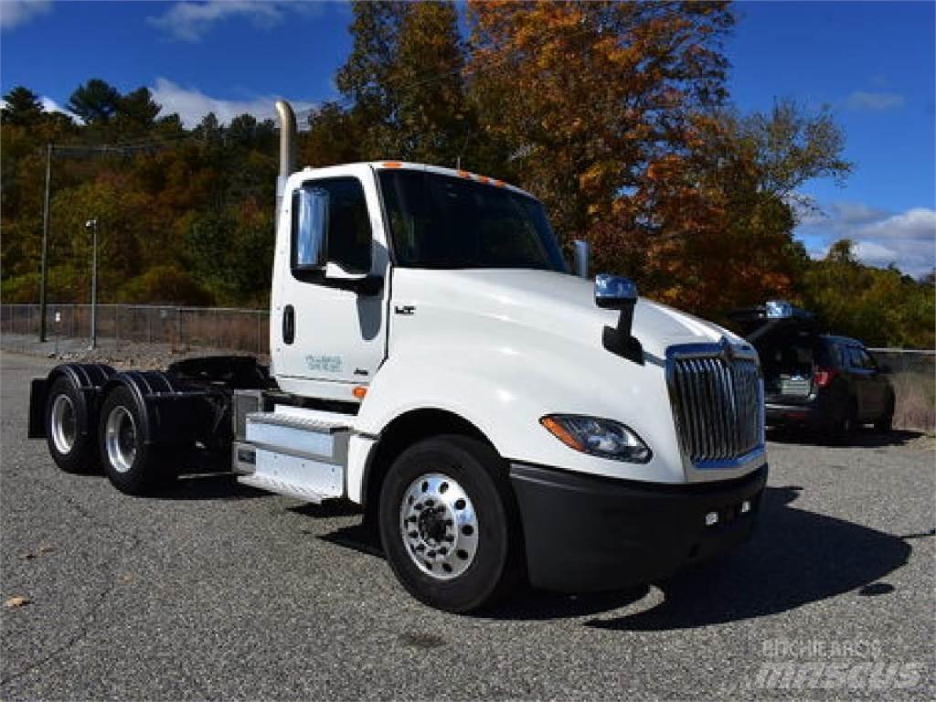 International LT625 Prime Movers