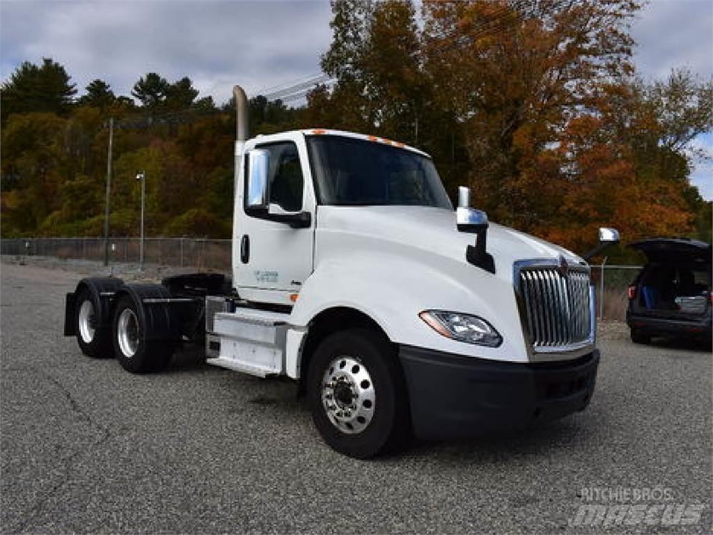 International LT625 Prime Movers