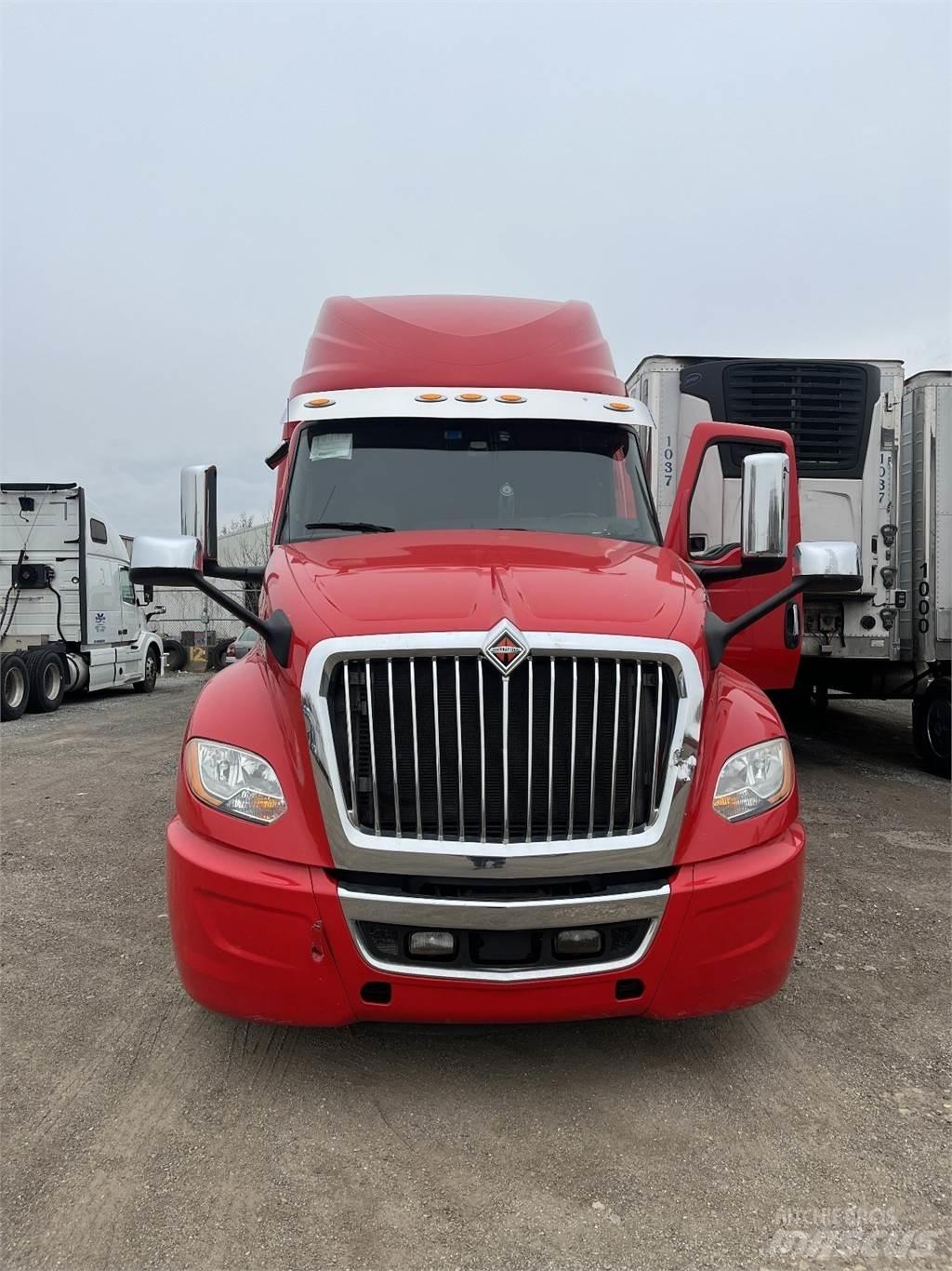 International LT625 Prime Movers