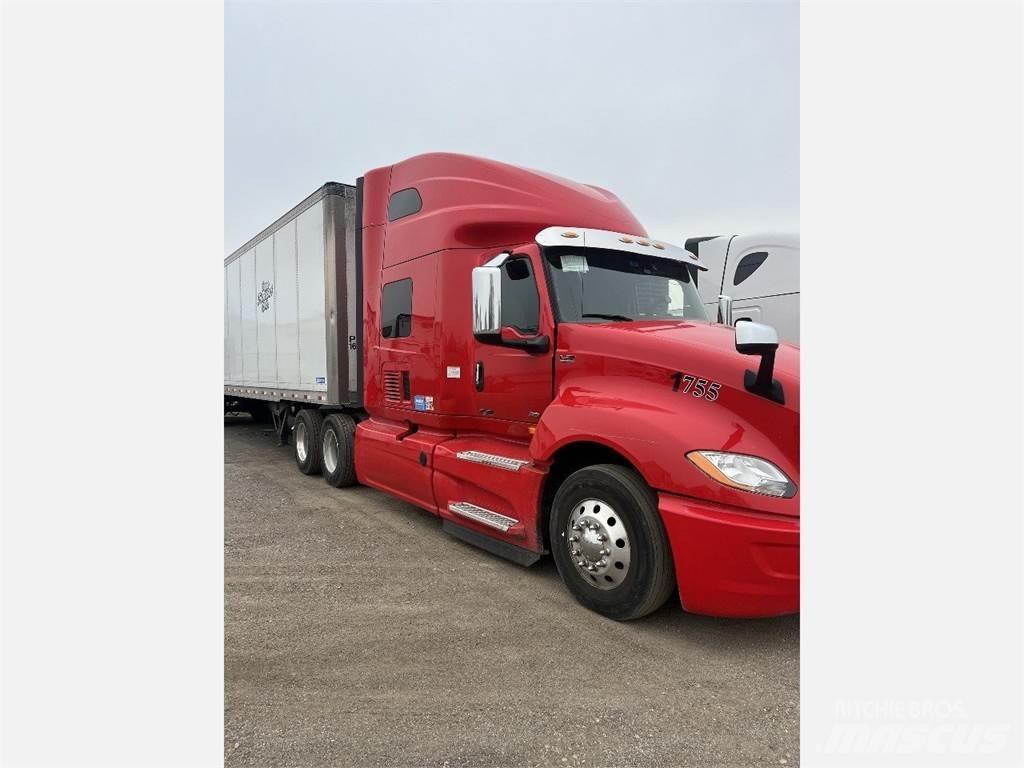 International LT625 Prime Movers