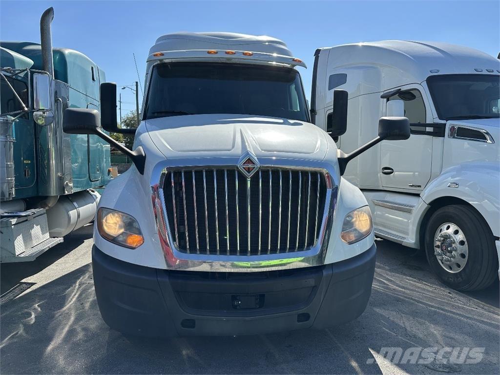 International LT625 Prime Movers