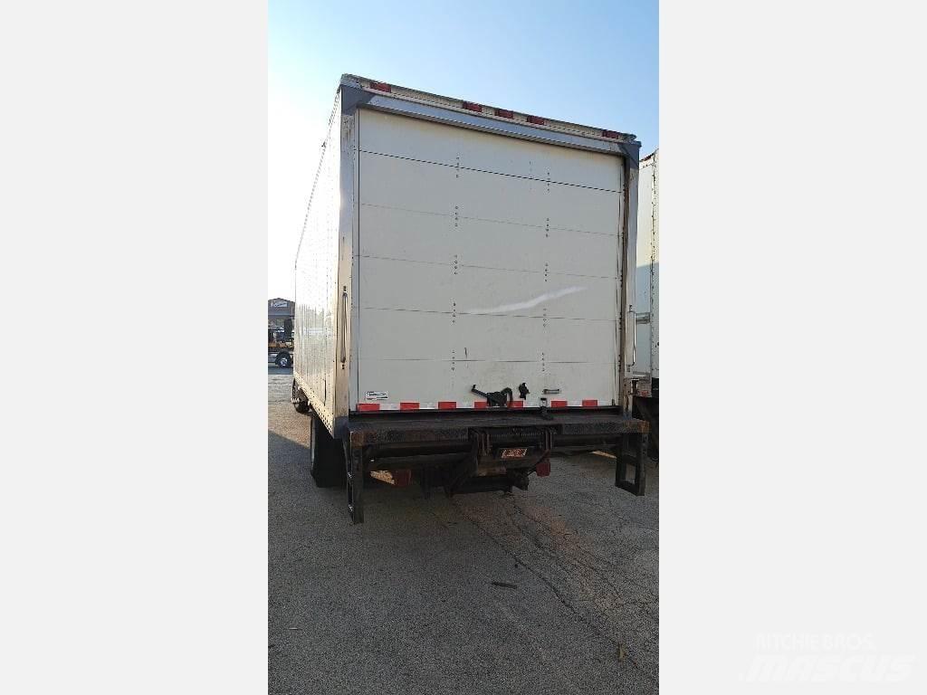 International MA025 Box trucks