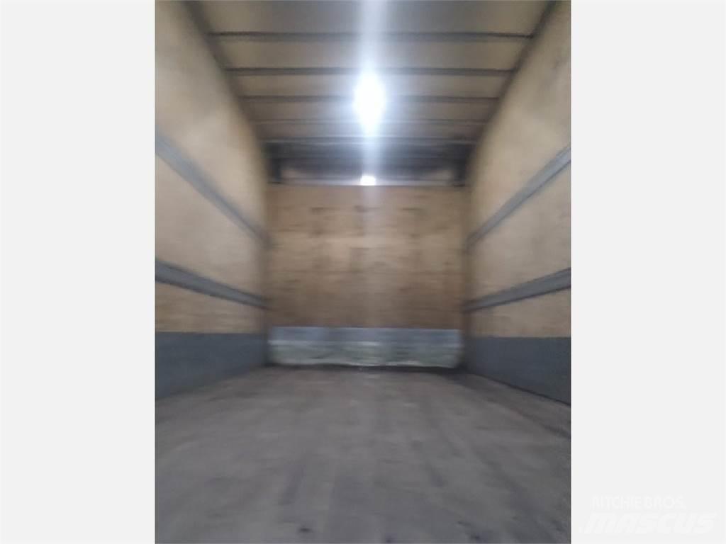 International MV Box trucks