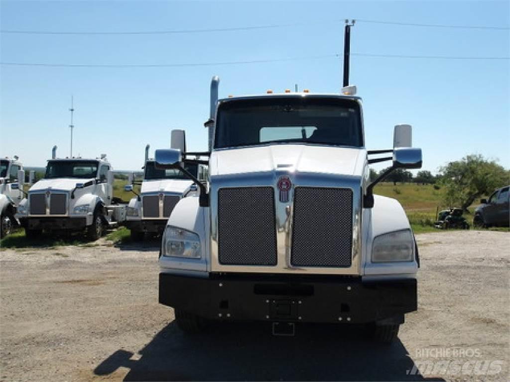 Kenworth T880 Prime Movers