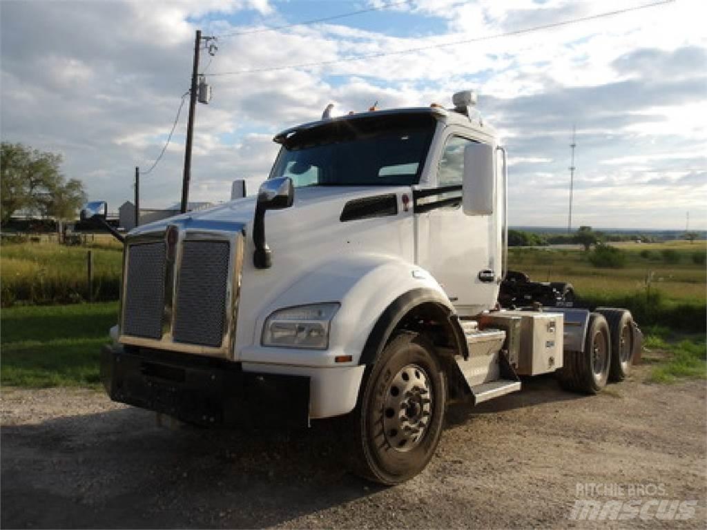 Kenworth T880 Prime Movers