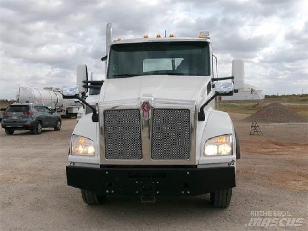 Kenworth T880 Prime Movers