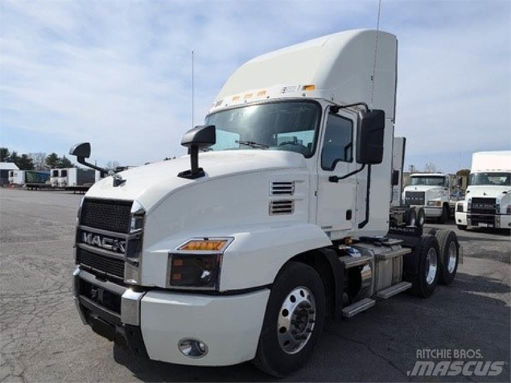 Mack AN64T Prime Movers