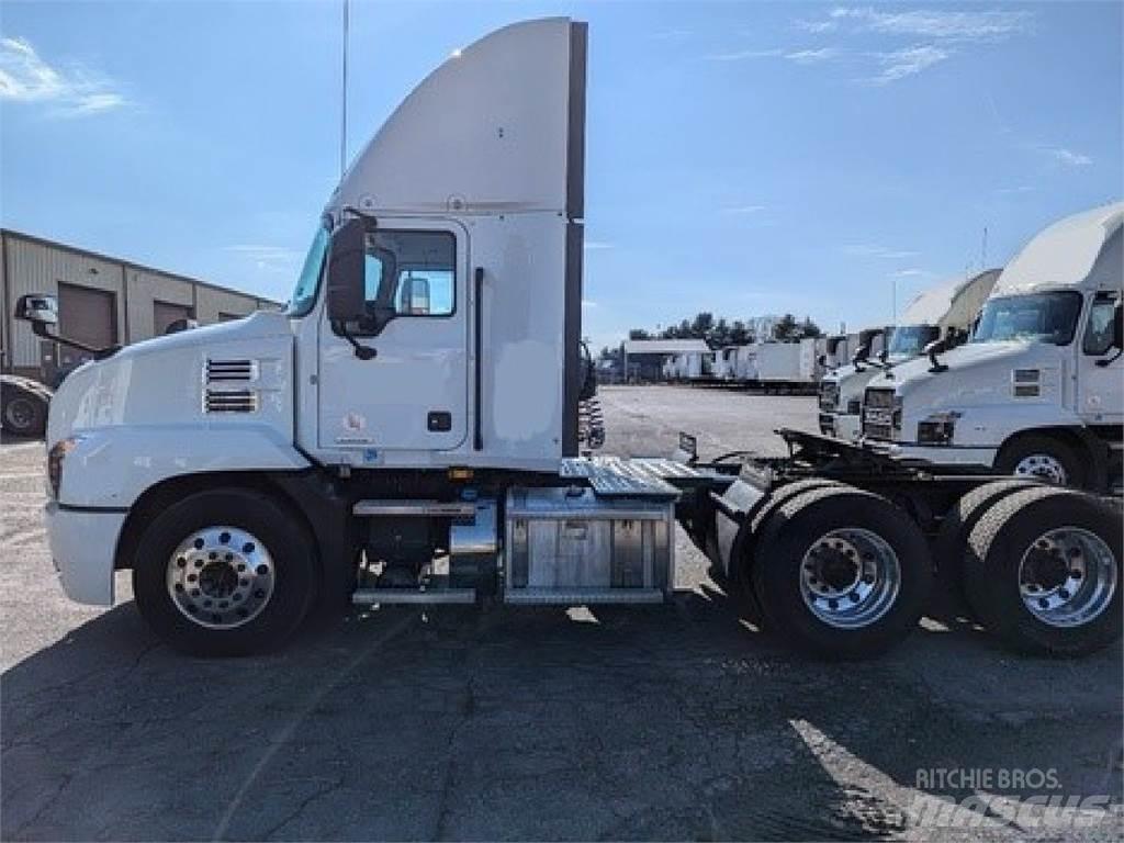 Mack AN64T Prime Movers