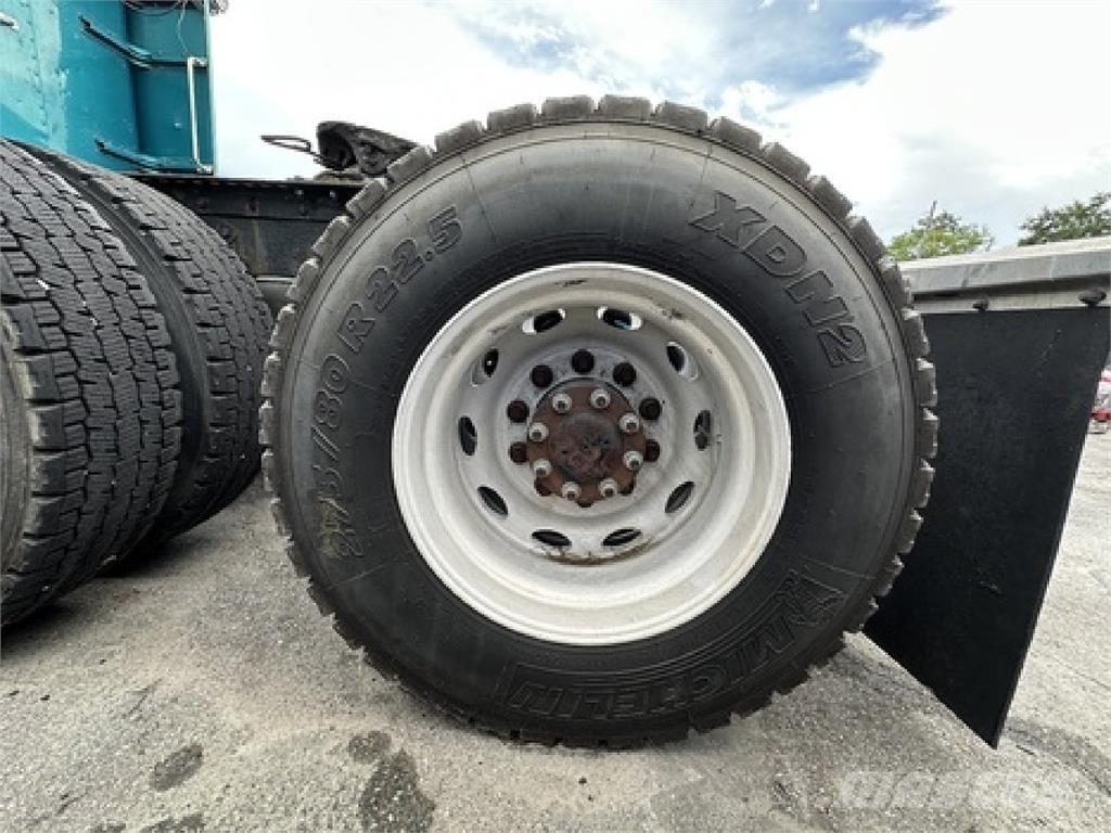 Peterbilt 379 Prime Movers