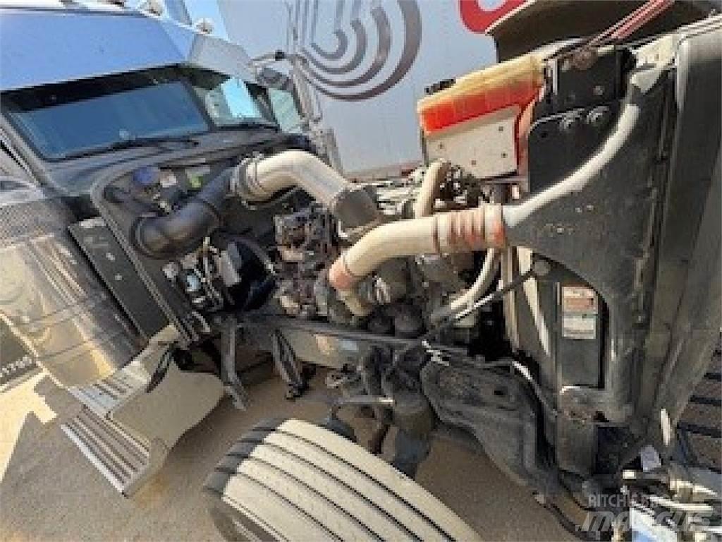 Peterbilt 389 Prime Movers