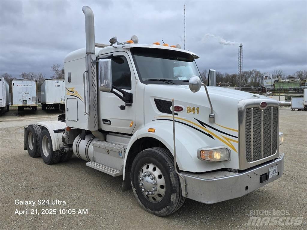 Peterbilt 567 Prime Movers