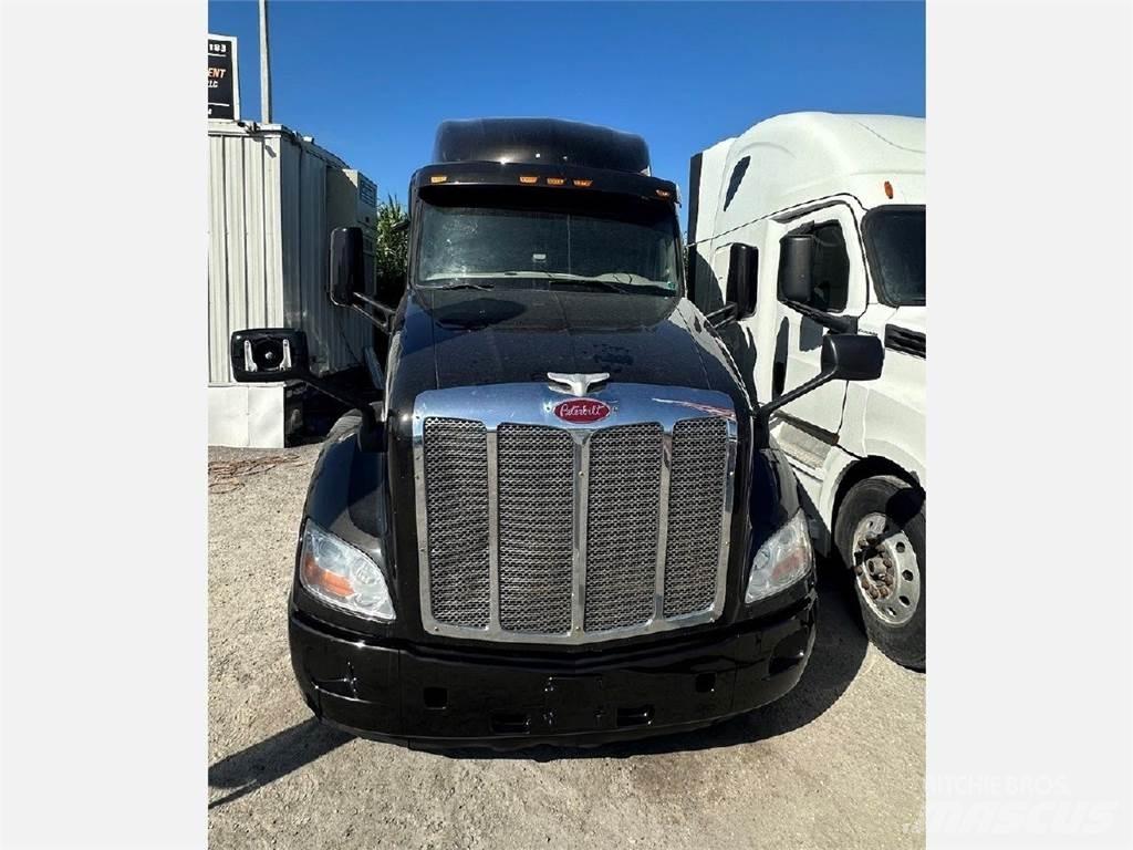 Peterbilt 579 Prime Movers
