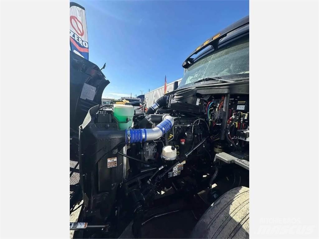 Peterbilt 579 Prime Movers