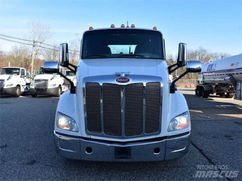 Peterbilt 579 Prime Movers