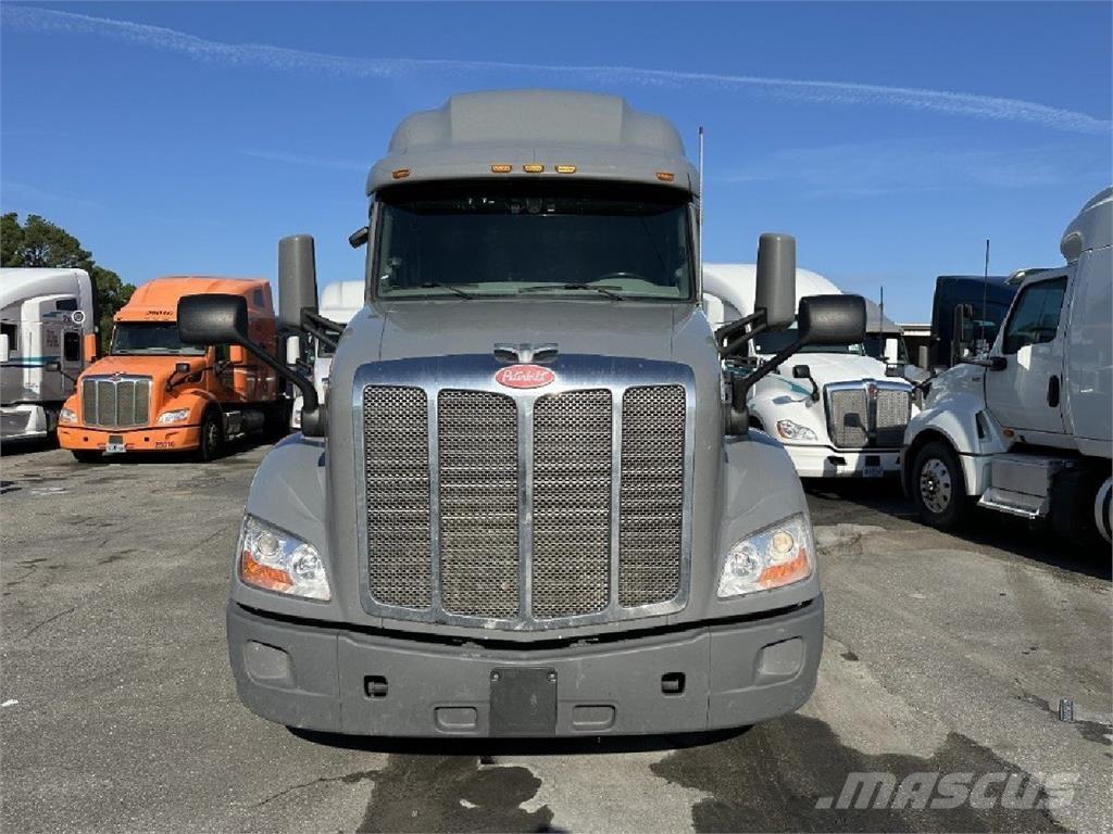 Peterbilt 579 Prime Movers