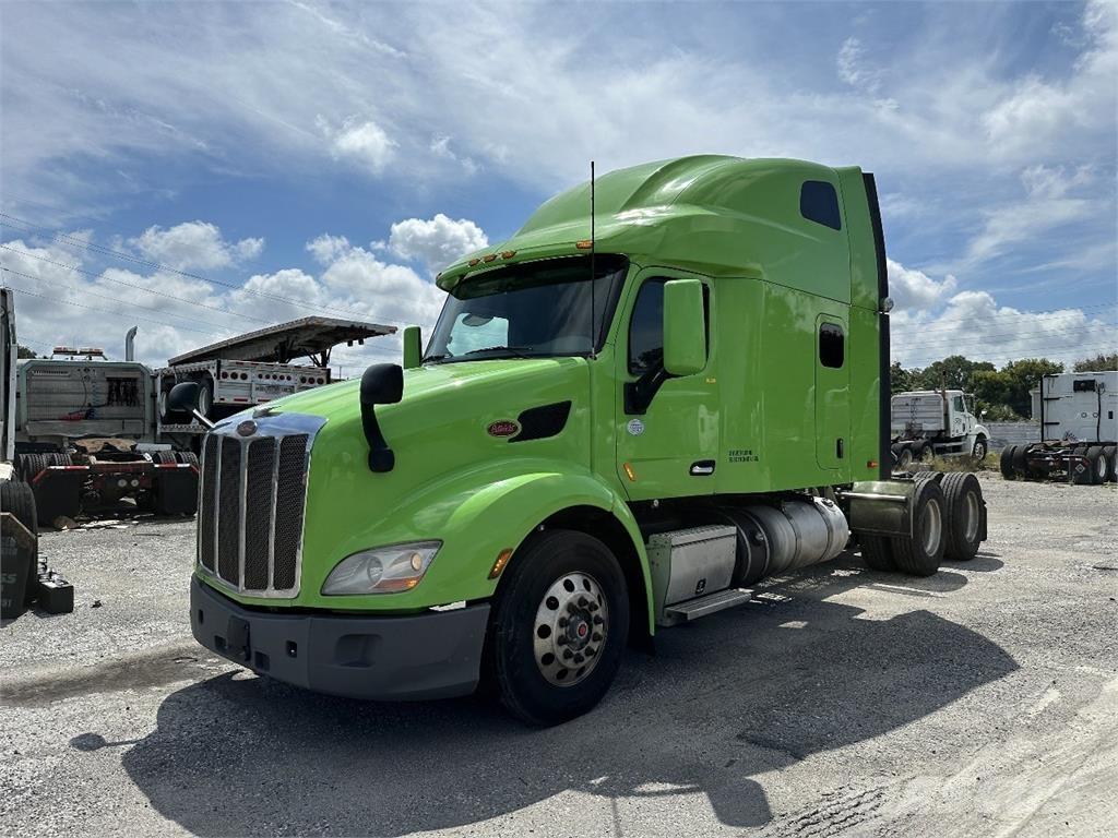 Peterbilt 579 Prime Movers