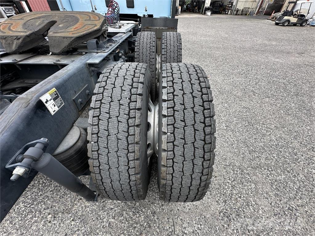 Peterbilt 579 Prime Movers