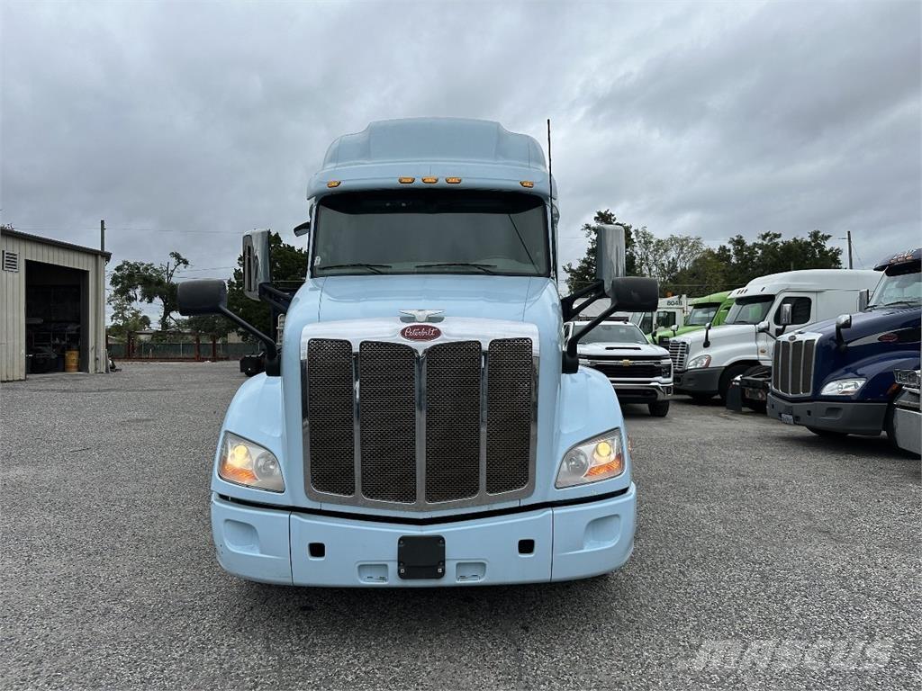 Peterbilt 579 Prime Movers