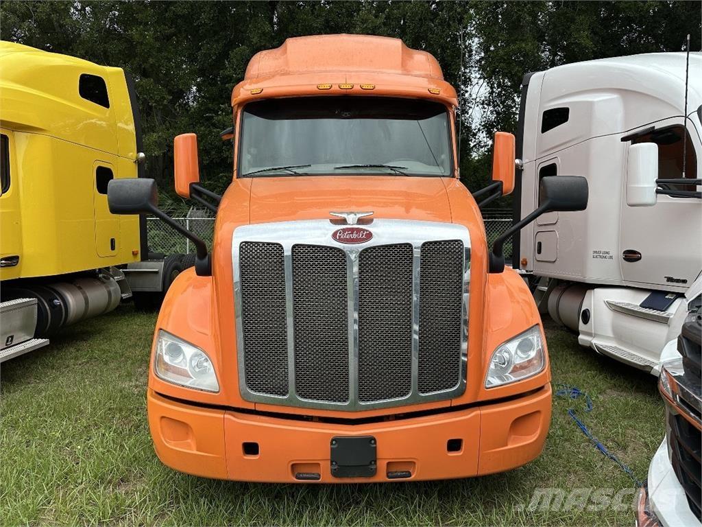 Peterbilt 579 Prime Movers